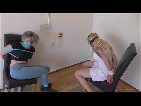 ❤️ Avhengig / bundet opp og kneblet / jente i nød ️❌ Sexvideo på porno no.pornmega.ru ☑